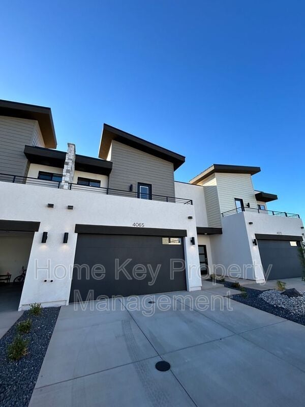 4065 Eureka Aly