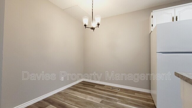 Photo - 268 Primrose Gardens