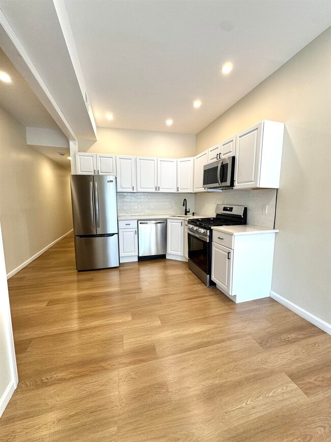 Building Photo - 628 Bramhall Ave Rental