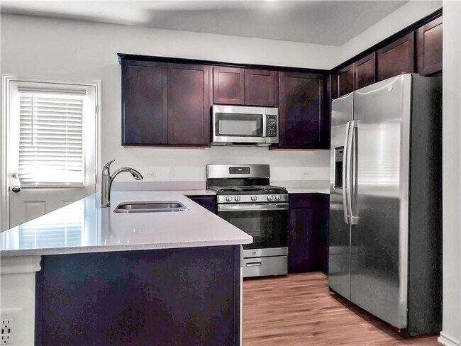 Photo - 251 Geode Glen