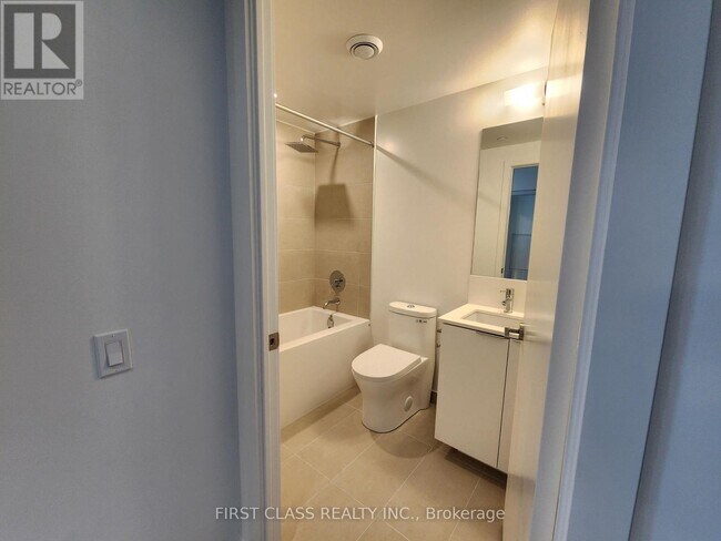 Photo - 8 Wellesley St W Unité PH07