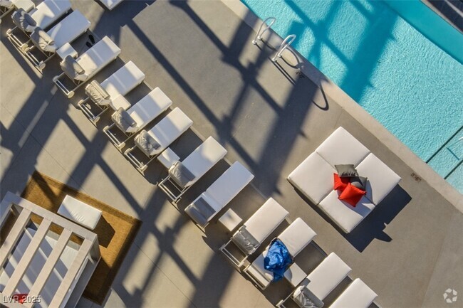 Building Photo - 3722 S Las Vegas Blvd Unit 1412 Rental