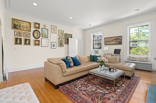 Photo - 133 Marlborough St Unidad 8
