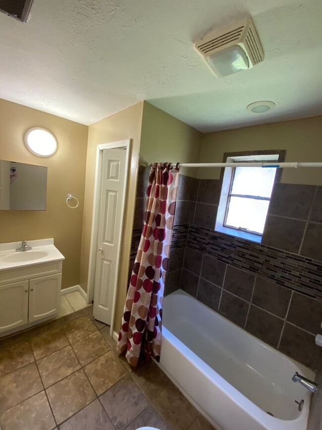 Photo - 4420 N 48th St Unit 4418 N. 48 Street