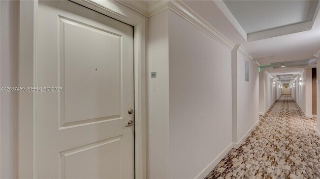 Photo - 511 SE 5 Ave Unidad 823