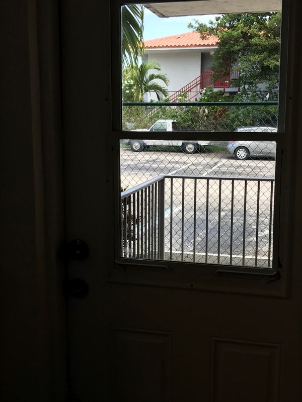 Photo - 142 SW 18th Ave