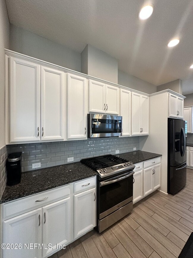 Photo - 228 Dalton Cir