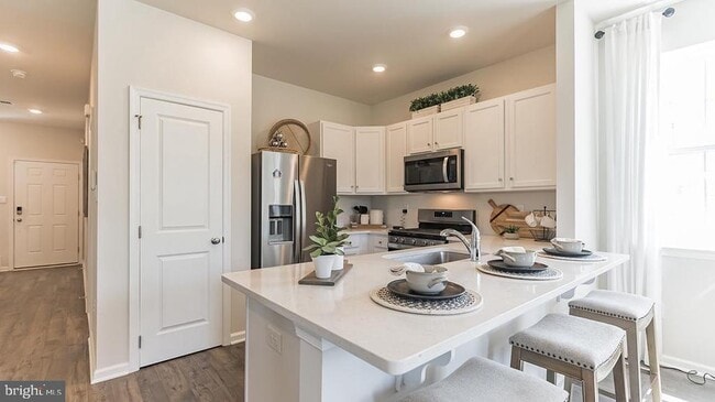 Photo - 201 Mazzeo Dr