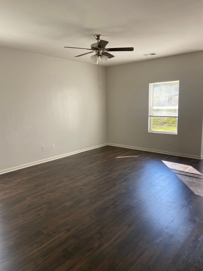 Photo - Coming Soon For Rent in Springville!