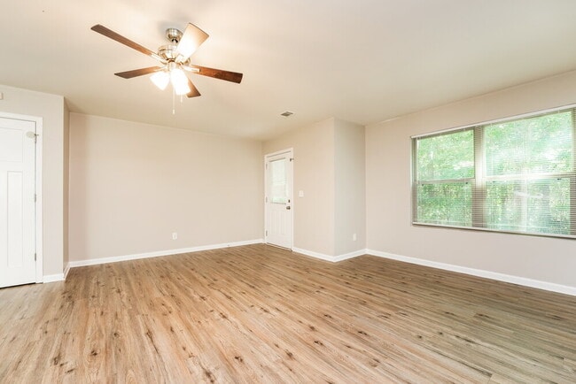 Photo - 6374 Avery St SW