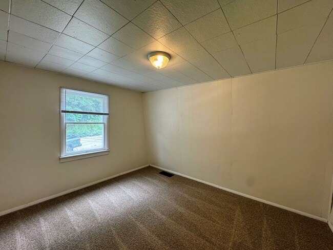 Photo - Updated 2/3 Bedroom Home in Pitcairn!