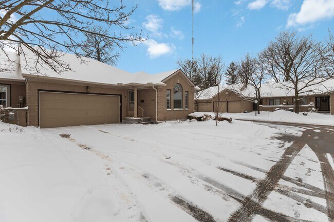 Photo - One Floor BUNGALOW - 3 Bdrm 3 Bath * Finished Bsmt * Garage * Westmount Unité 17