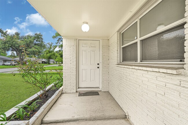 Photo - 2131 Counter Point Dr