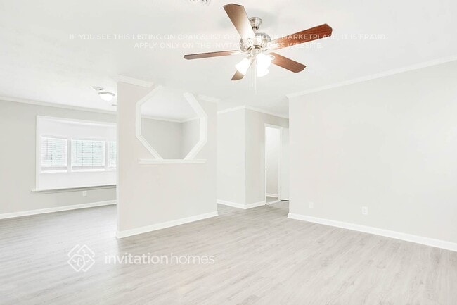 Photo - 6823 Springwood Dr