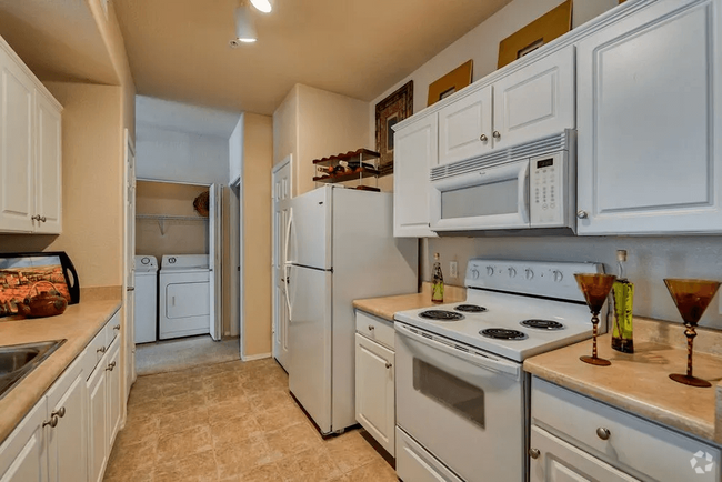 Building Photo - Club at Coldwater Springs Rental