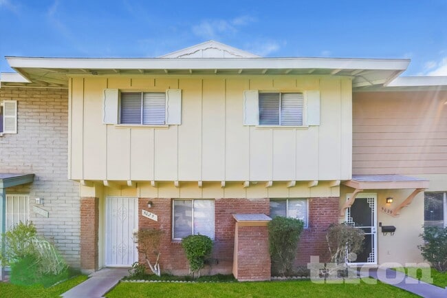 Building Photo - 5025 S Mill Ave