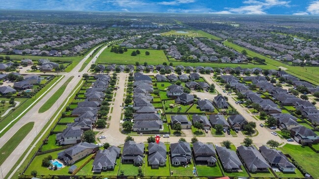 Building Photo - 7714 Guldan Dr