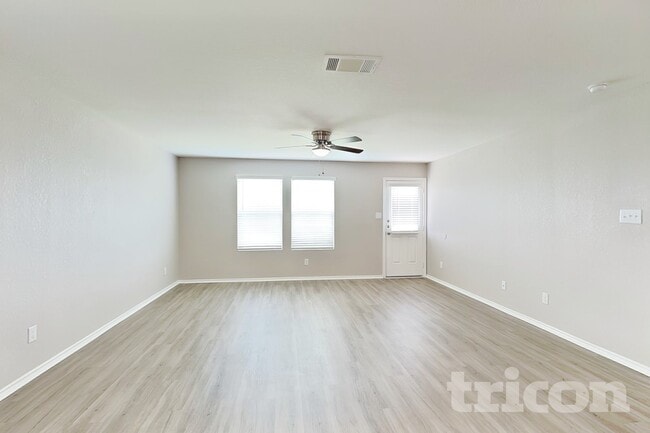 Photo - 9736 Marbach Brk