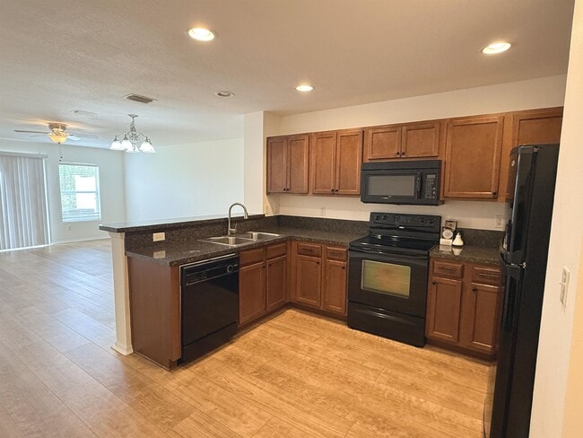 Photo - 728 Cabernet Pl