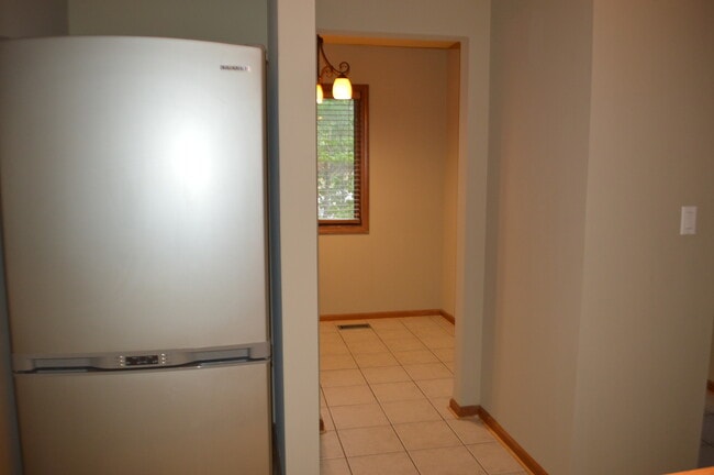 Photo - 2 Bedroom on McCellion Ave!