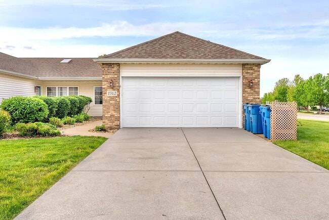 Photo - 1742 Dogwood Dr
