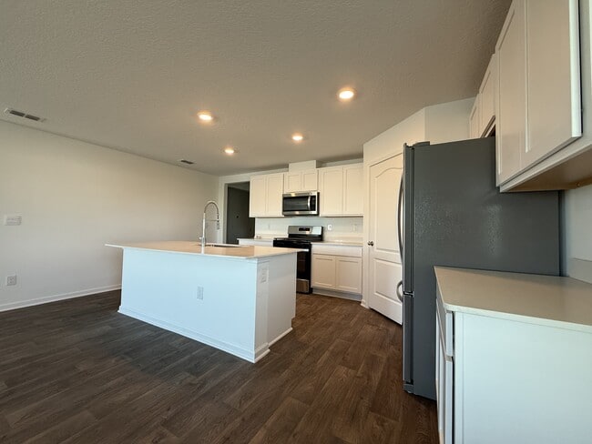 Photo - 350 Ardila Cir