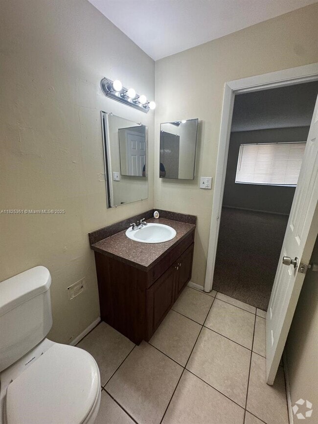 Building Photo - 2200 NW 59th Wy Rental
