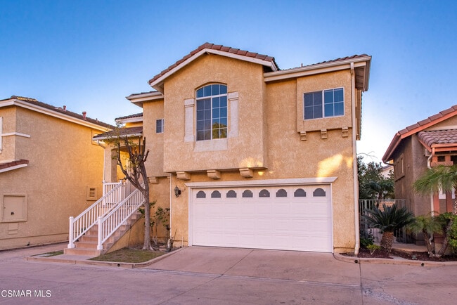 Building Photo - 1751 Tallowberry Ln