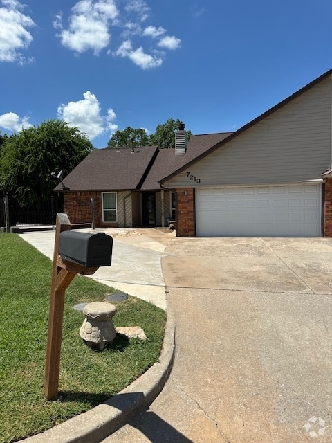 Building Photo - 7213 Lakewood Cir Rental