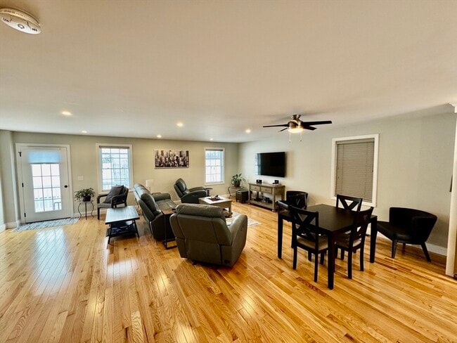Photo - 60 Garside St
