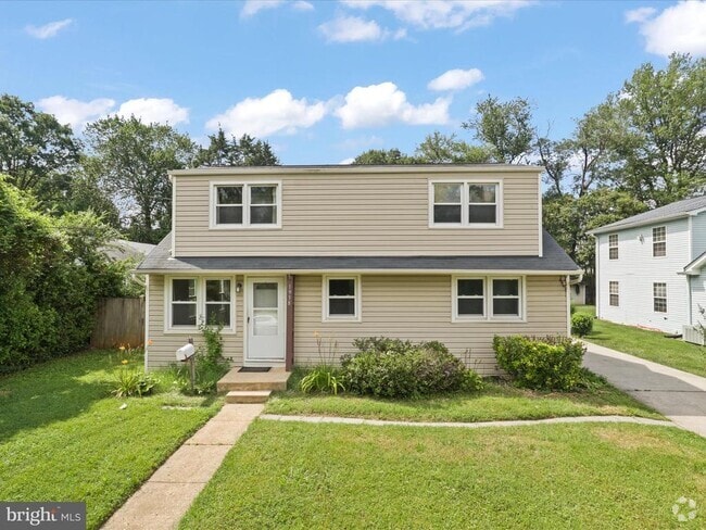 Building Photo - 1938 Burfoot St Rental