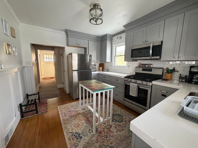 Photo - 1805 Baker Ave