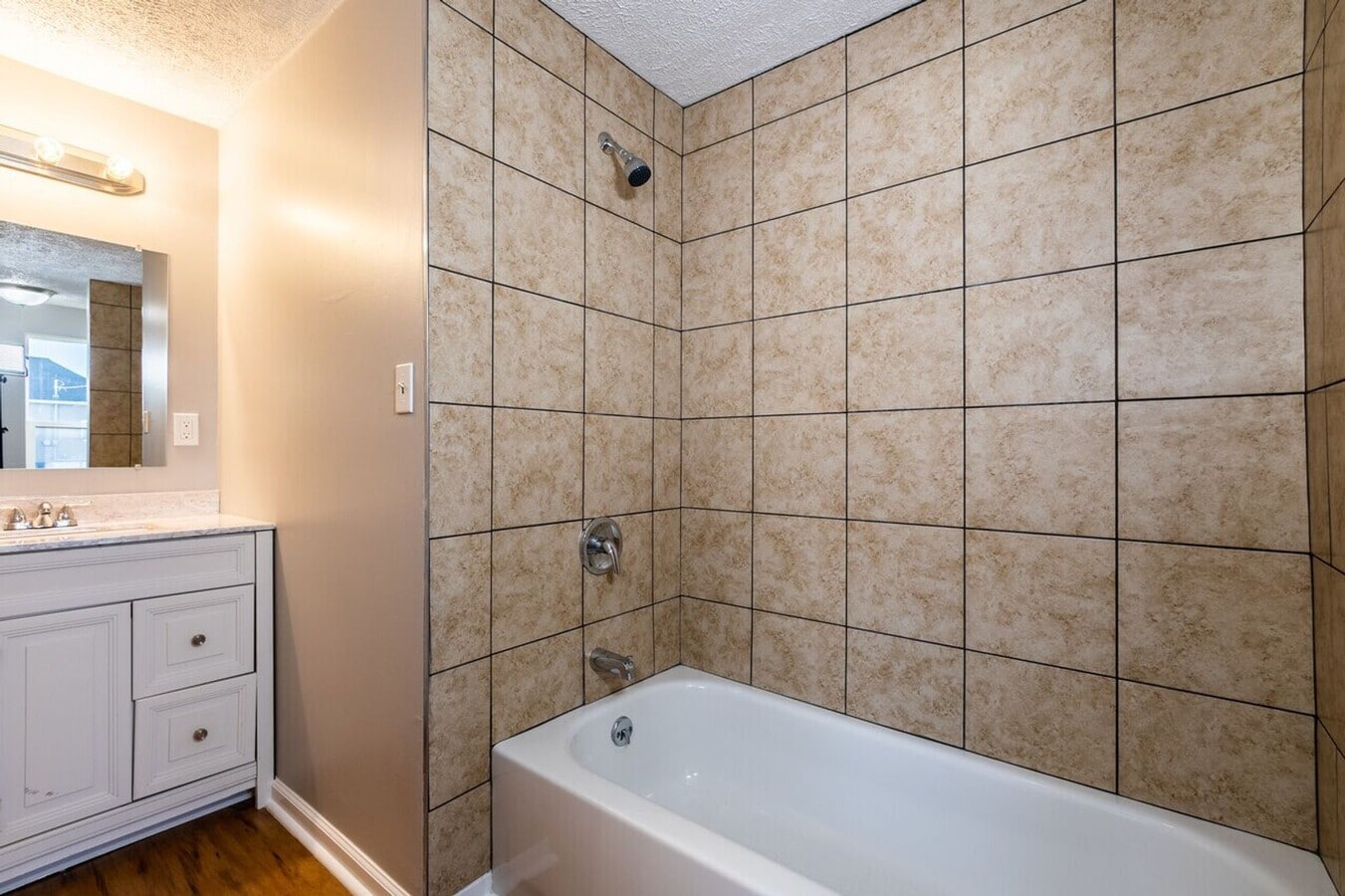 Photo - Charming & Cozy West End Cottage – Steps from Roosevelt Elementary & Parks