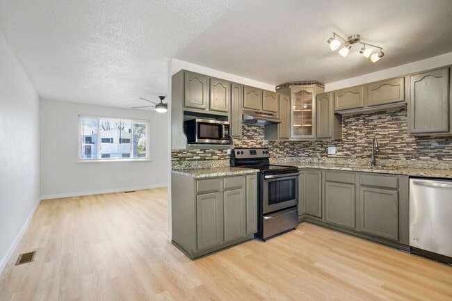 Photo - 2050 Del Mar Dr