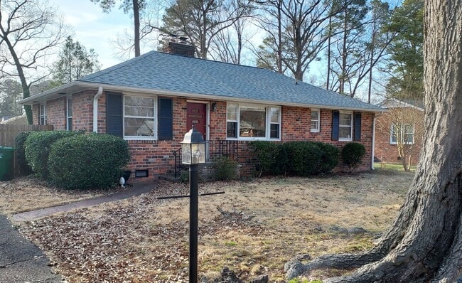 Building Photo - 8406 Colebrook Rd