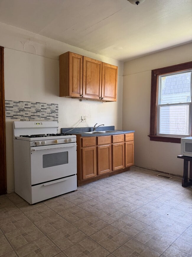 Photo - 2435 N 44th St Unit Lower