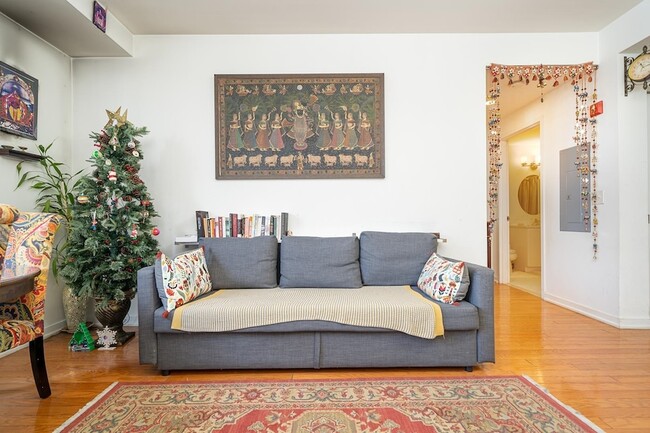 Photo - 149 Essex St