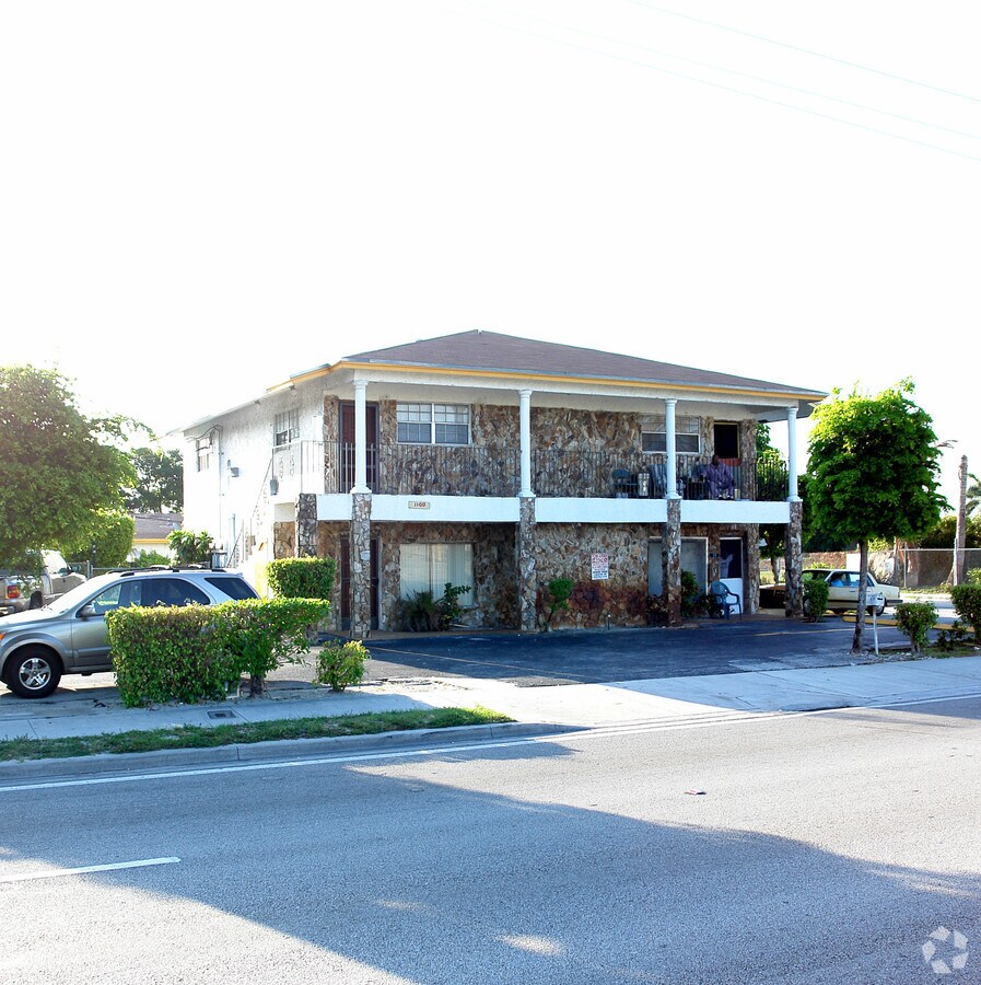 Photo - 1100 NW 31st Ave Apartments