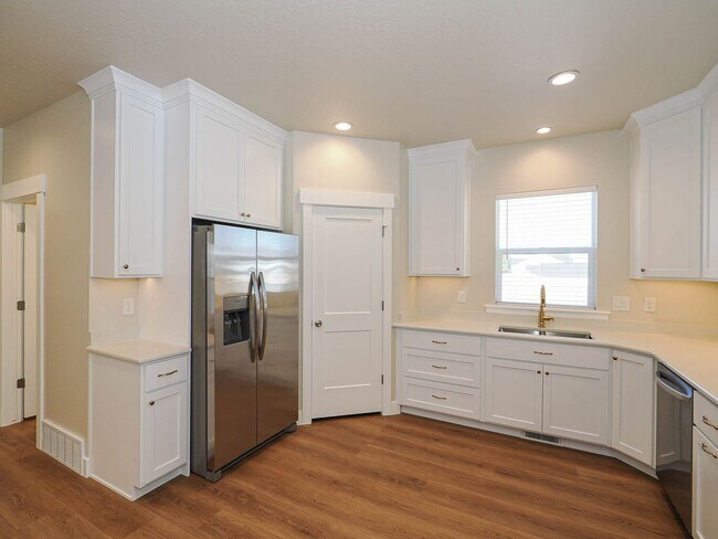 Photo - 251 E 1280 N Unit UPSTAIRS