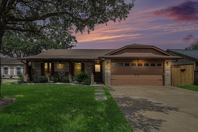 Building Photo - 2512 Village Cir Dr Rental