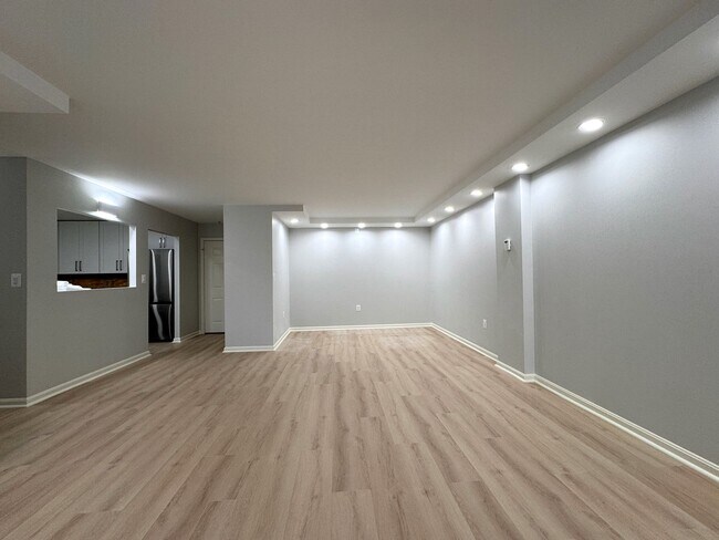 Photo - 131 Coolidge Ave Unit 112