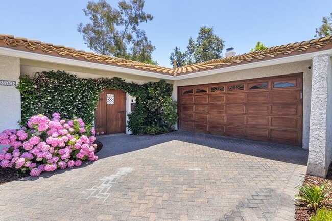 Photo - 32046 Kingspark Ct
