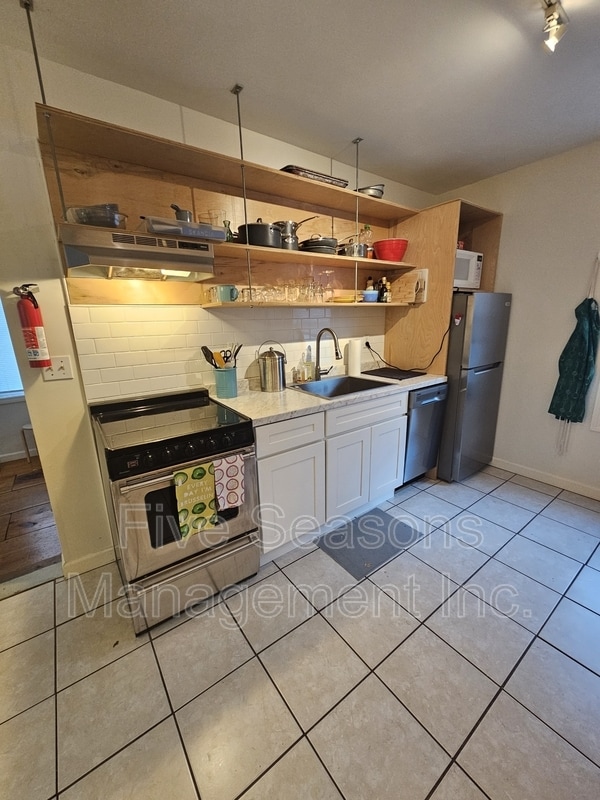 Photo - 22-24 Hayward Street - 4 (second floor rear)