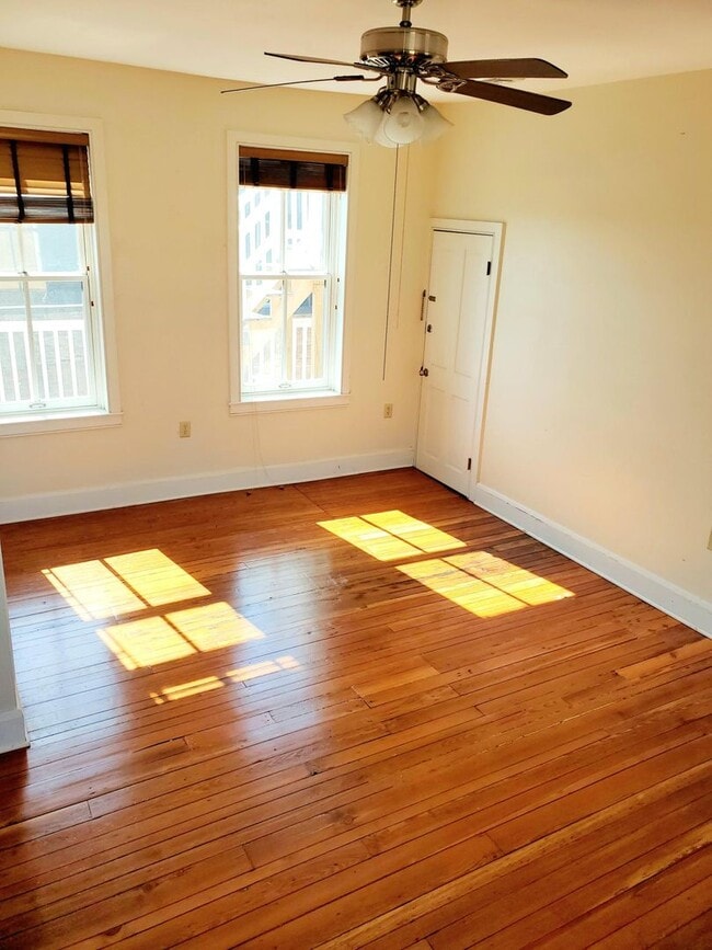 Photo - 1601 Shakespeare St Unit 1601 Shakespeare St. #3