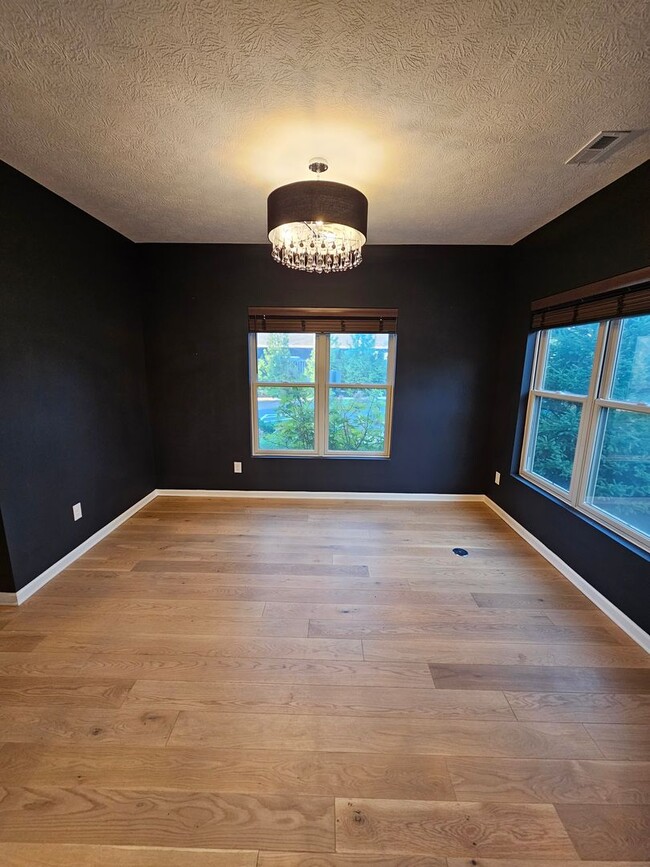 Photo - Don't Miss Your Chance to Lease this Luxurious End Unit Townhome Condo in Crocker Park!!