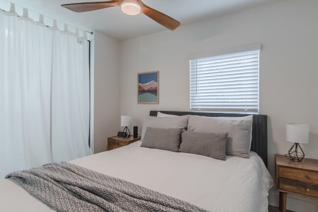 Photo - 2710 Amherst Ave Unidad ID1018188P