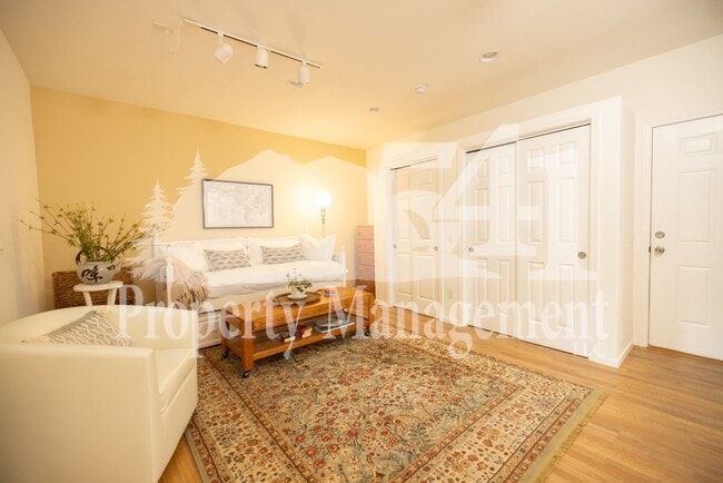Photo - FURNISHED OR UNFURNISHED ADU STUDIO – In-U...