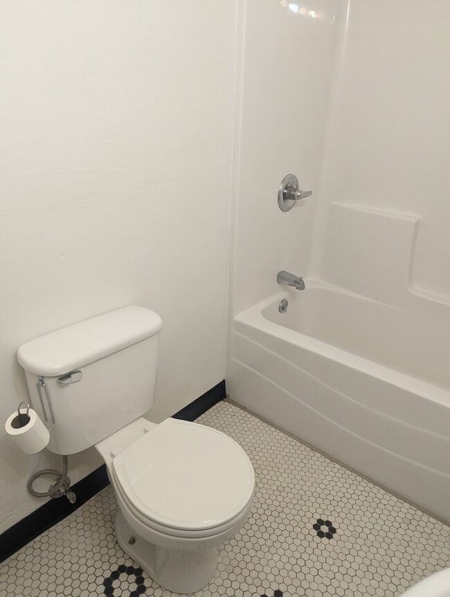 Photo - 123 W Moniteau St Unit 123 W. Moniteau 2F