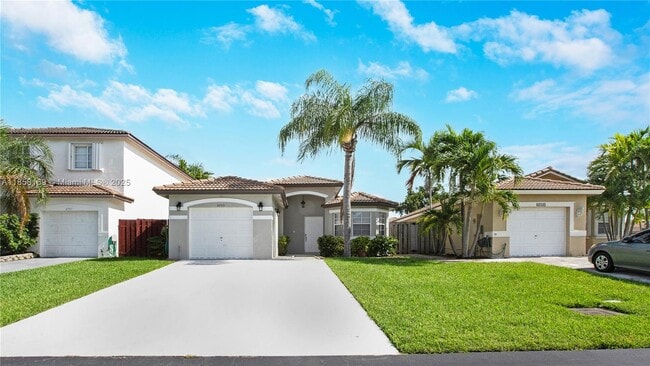 Building Photo - 8743 SW 213th Ln Rental