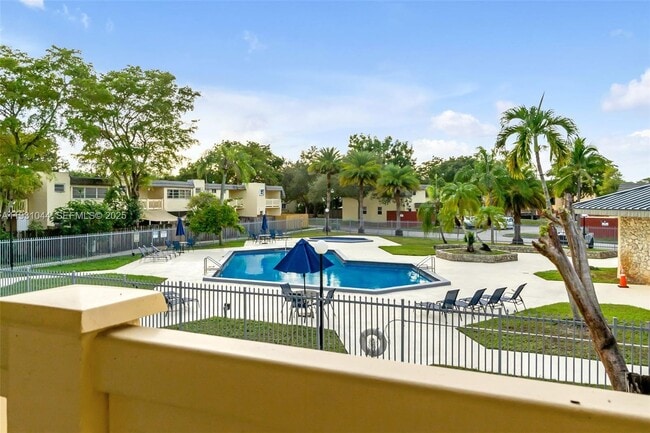 Building Photo - 8443 SW 137th Ave